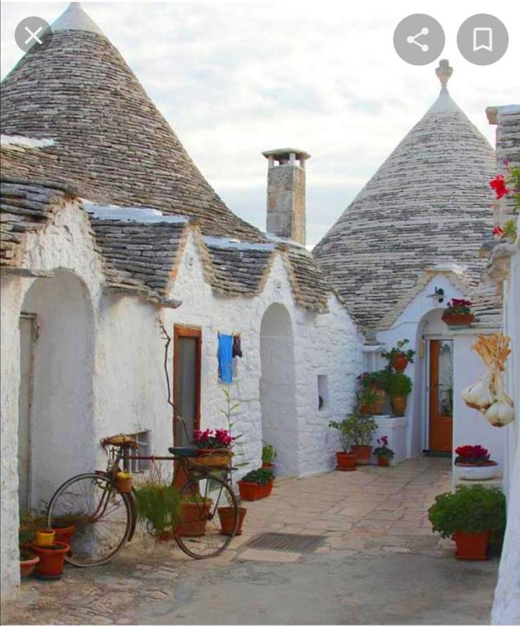 Room In Bb - Stunning Quadruple Room In Ancient Masseria Near The Sea In A Quiet Olive Trees Остуни Екстериор снимка